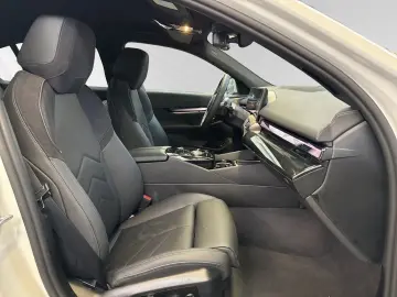 550e xDrive M Sport AHK B&W Autobahnass. Head-Up