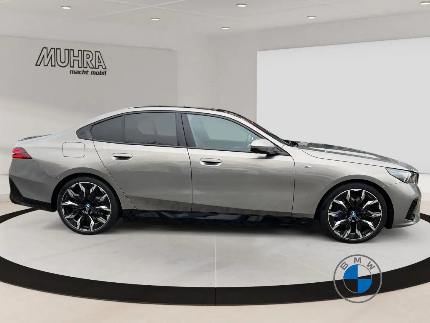 550e xDrive Limousine M Sport 21  Pano Sitzbelüf