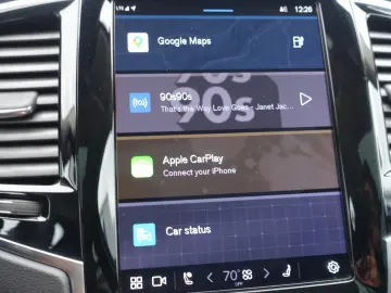 XC90 Plus  T8 AWD Plug-in Hybrid 360  HeadUP BLS