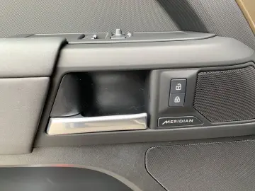 Defender 90 D200 AWD