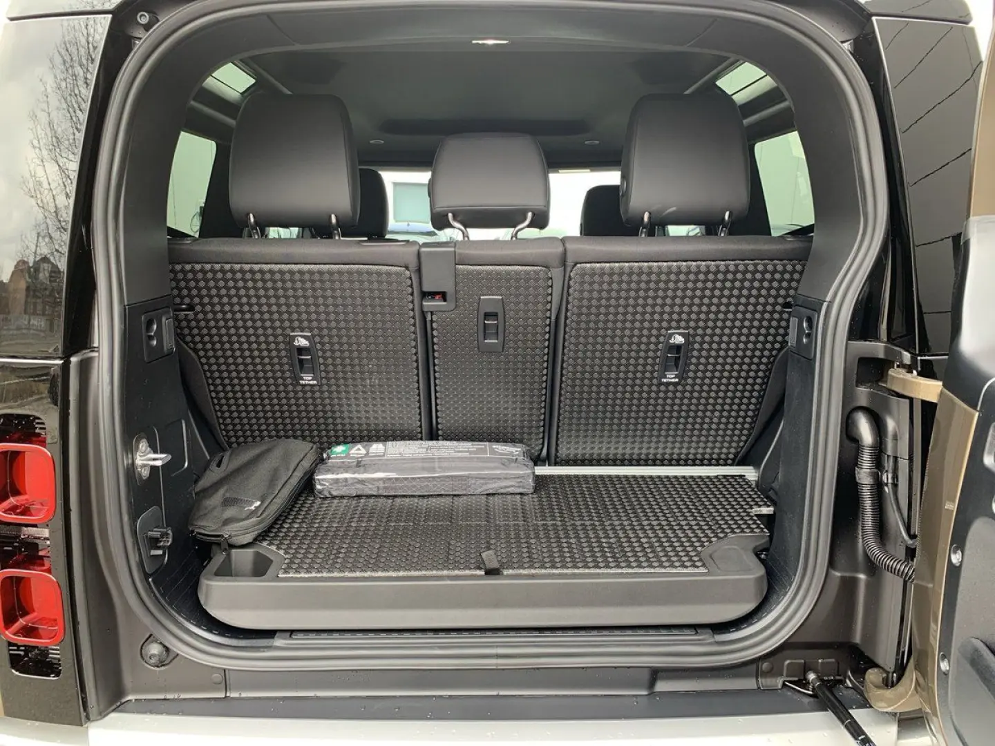 Defender 90 D200 AWD