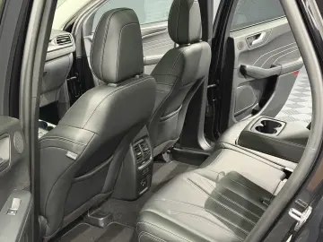 FORD Kuga 2.5 Duratec PHEV VIGNALE