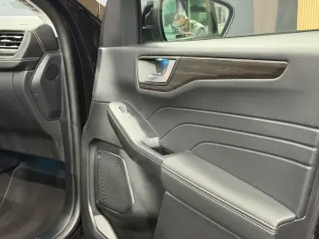 FORD Kuga 2.5 Duratec PHEV VIGNALE