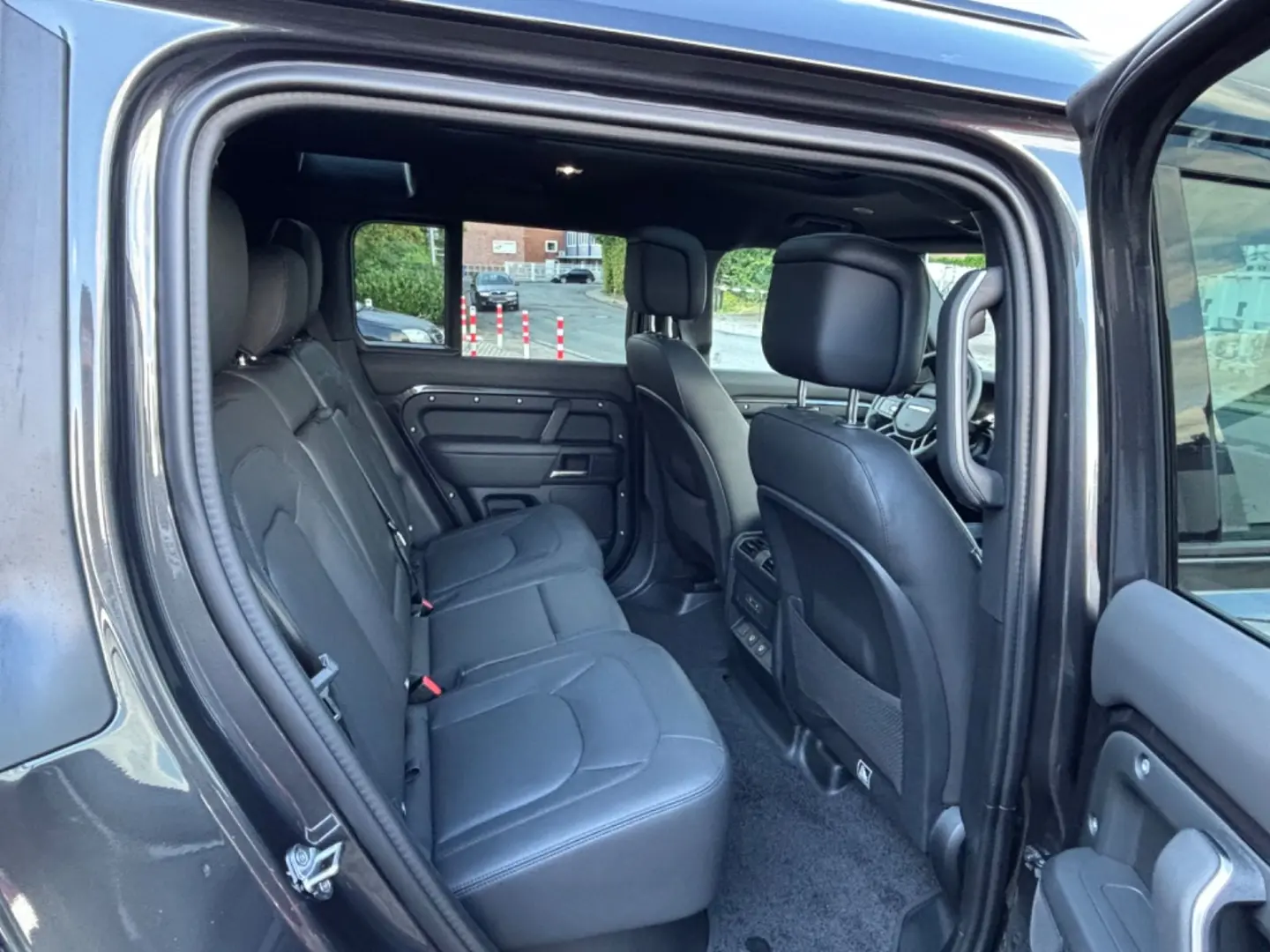 Defender 110 D250 AWD  X-DYNAMIC  HSE 20 MY25