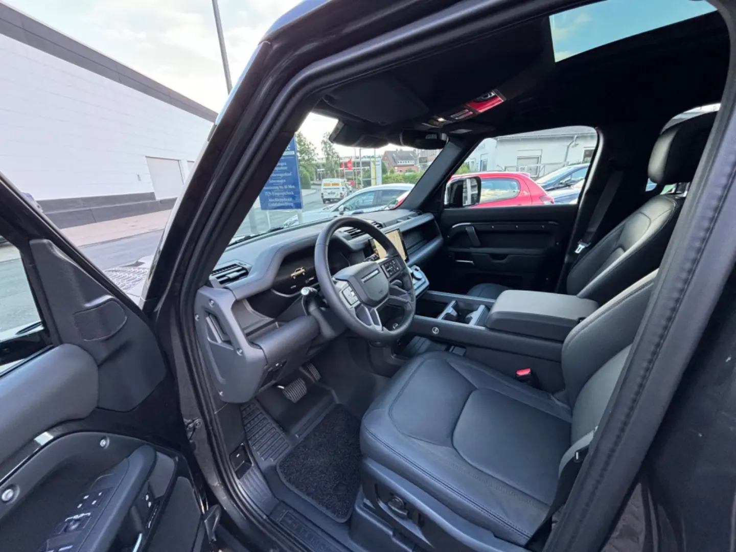 Defender 110 D250 AWD  X-DYNAMIC  HSE 20 MY25