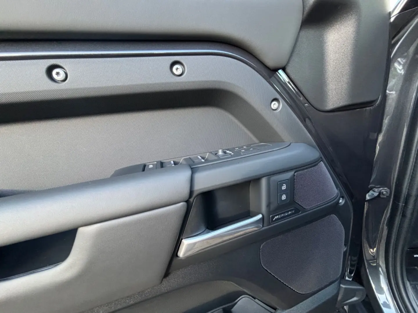 Defender 110 D250 AWD  X-DYNAMIC  HSE 20 MY25