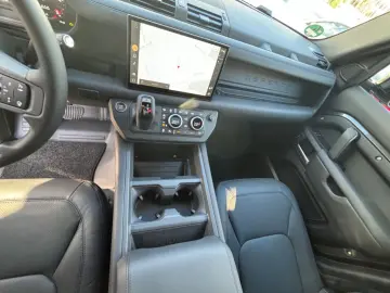 Defender 110 D250 AWD  X-DYNAMIC  HSE 20 MY25