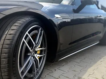 SL63 4MATIC  DISTRONIC HEAD-UP HINTERACHSLENKUNG