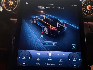 SL63 4MATIC  DISTRONIC HEAD-UP HINTERACHSLENKUNG