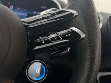 SL63 4MATIC  DISTRONIC HEAD-UP HINTERACHSLENKUNG