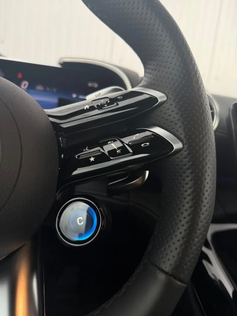 SL63 4MATIC  DISTRONIC HEAD-UP HINTERACHSLENKUNG