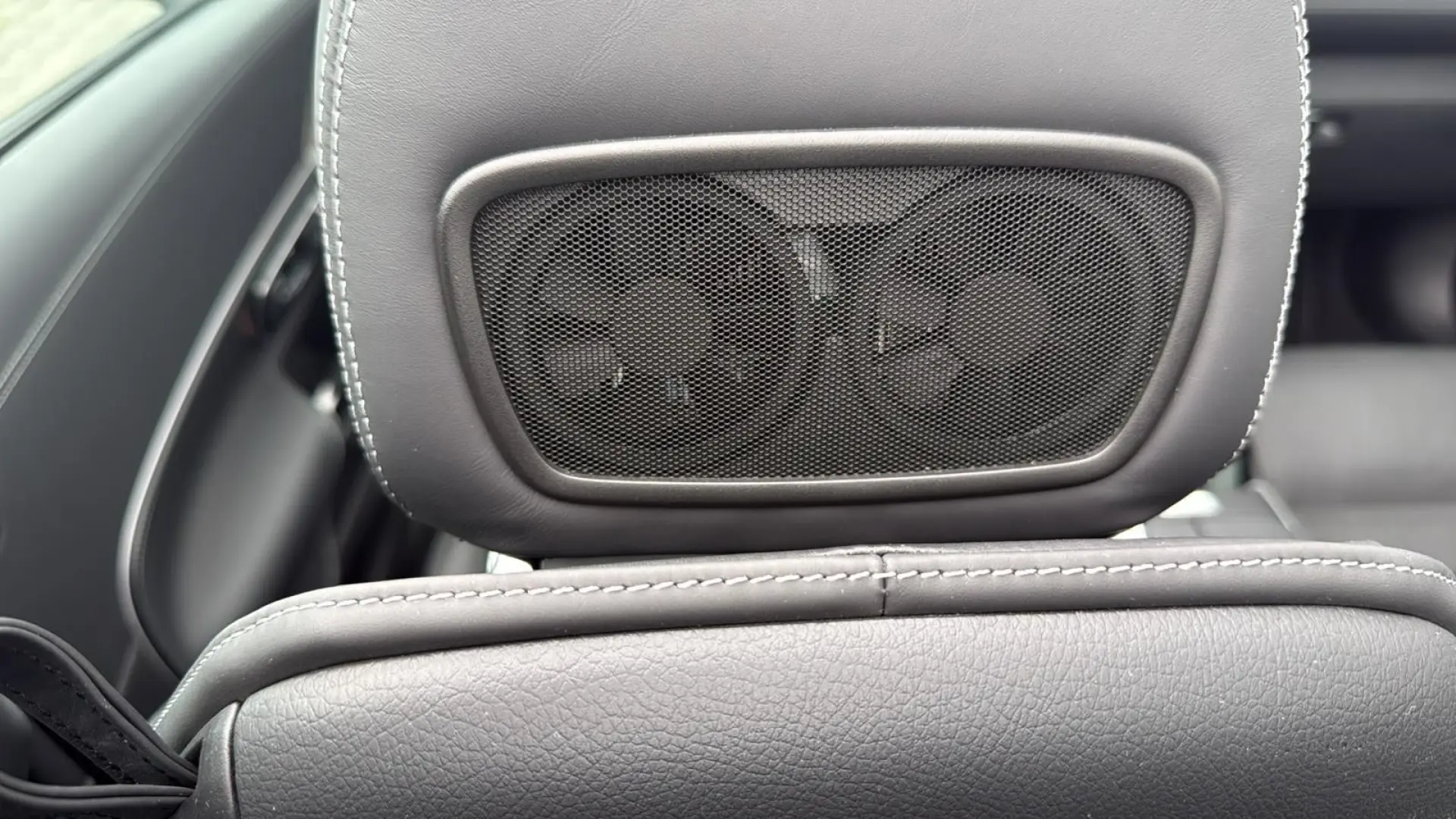 SL63 4MATIC  DISTRONIC HEAD-UP HINTERACHSLENKUNG