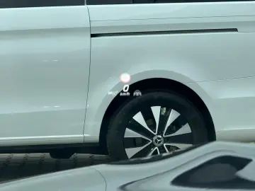 SL63 4MATIC  DISTRONIC HEAD-UP HINTERACHSLENKUNG