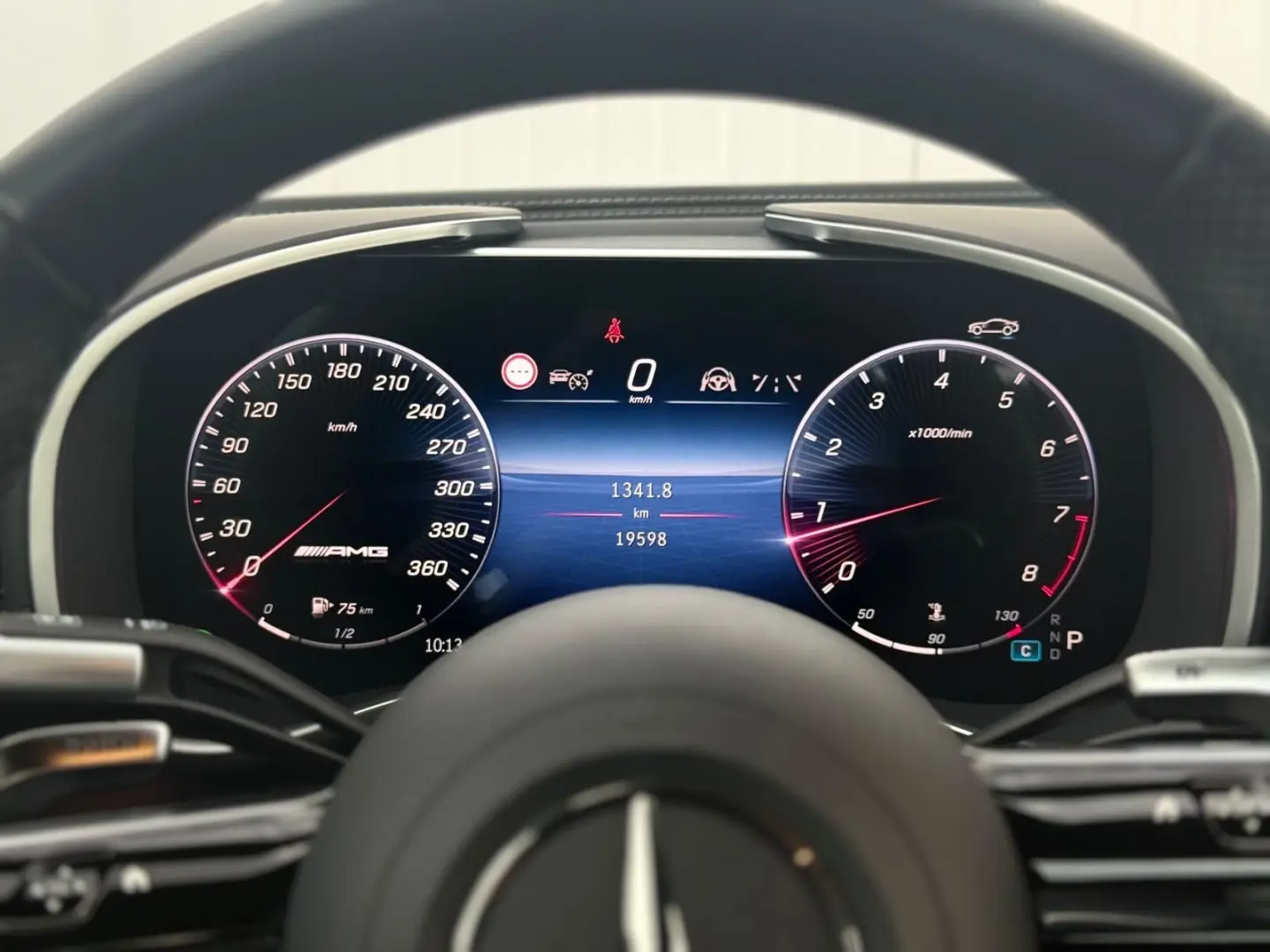 SL63 4MATIC  DISTRONIC HEAD-UP HINTERACHSLENKUNG