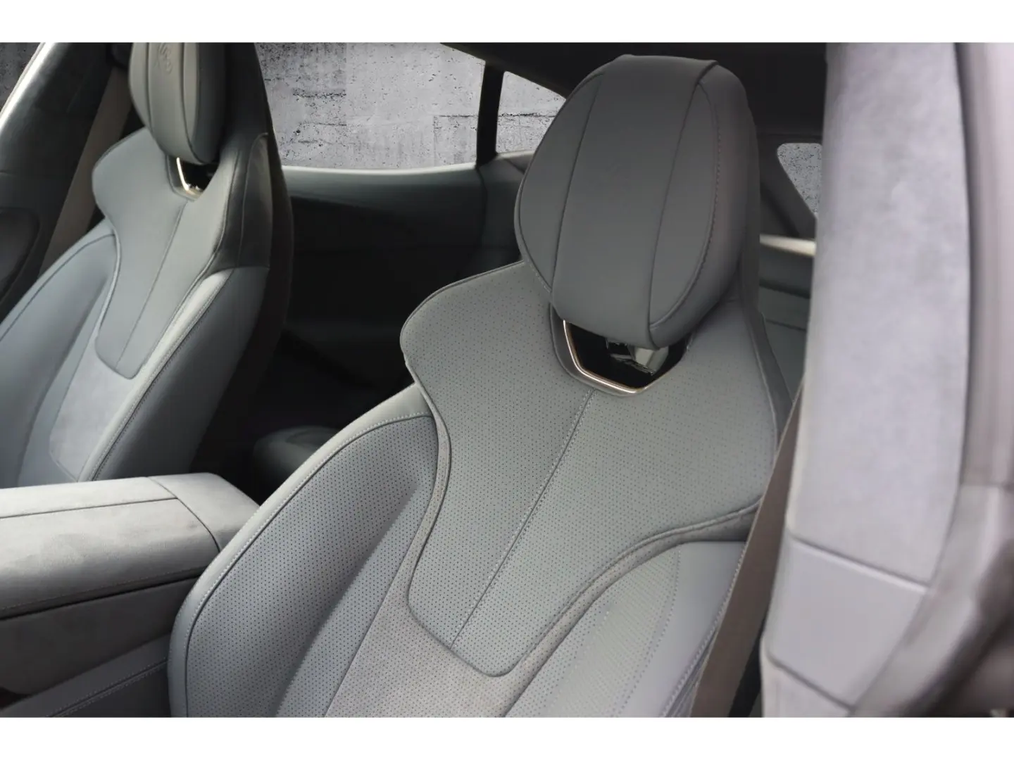 Eletre R  Sonderleasing   Lotus Leipzig