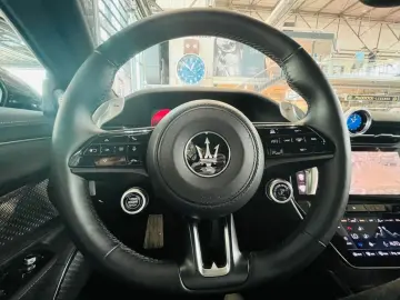 Granturismo FOLGORE 761PS BEV AWD MY24 Navi LED