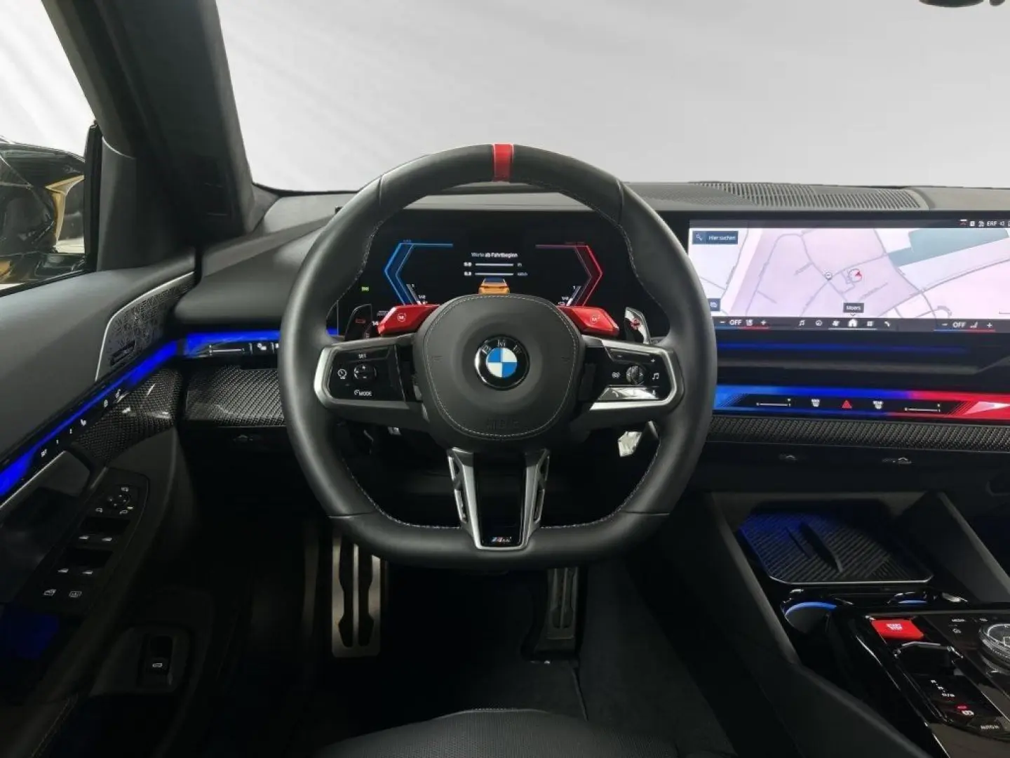 M5 Limousine  € 1.190 Zubehörbonus M Driver'Pack