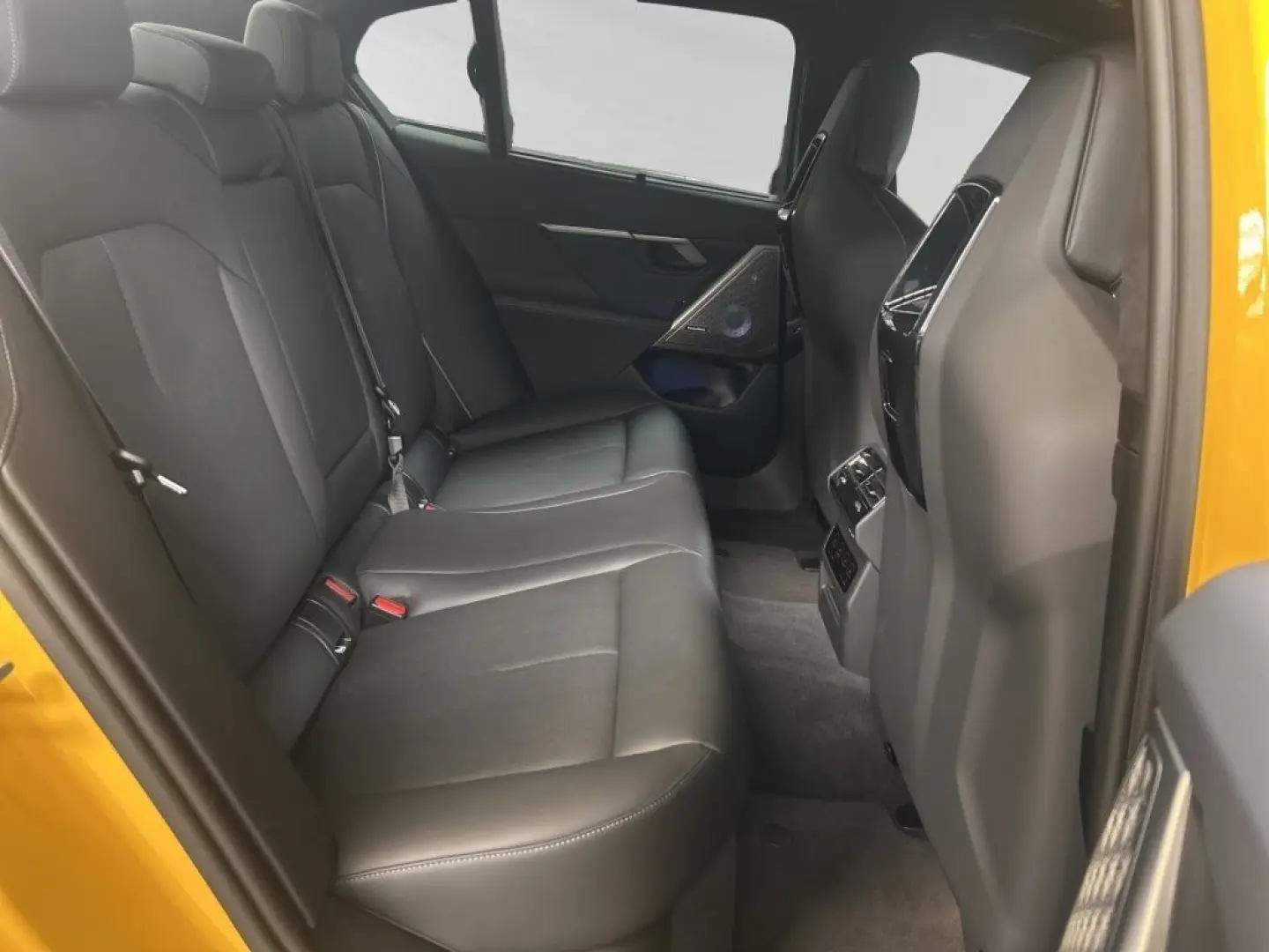 M5 Limousine  € 1.190 Zubehörbonus M Driver'Pack