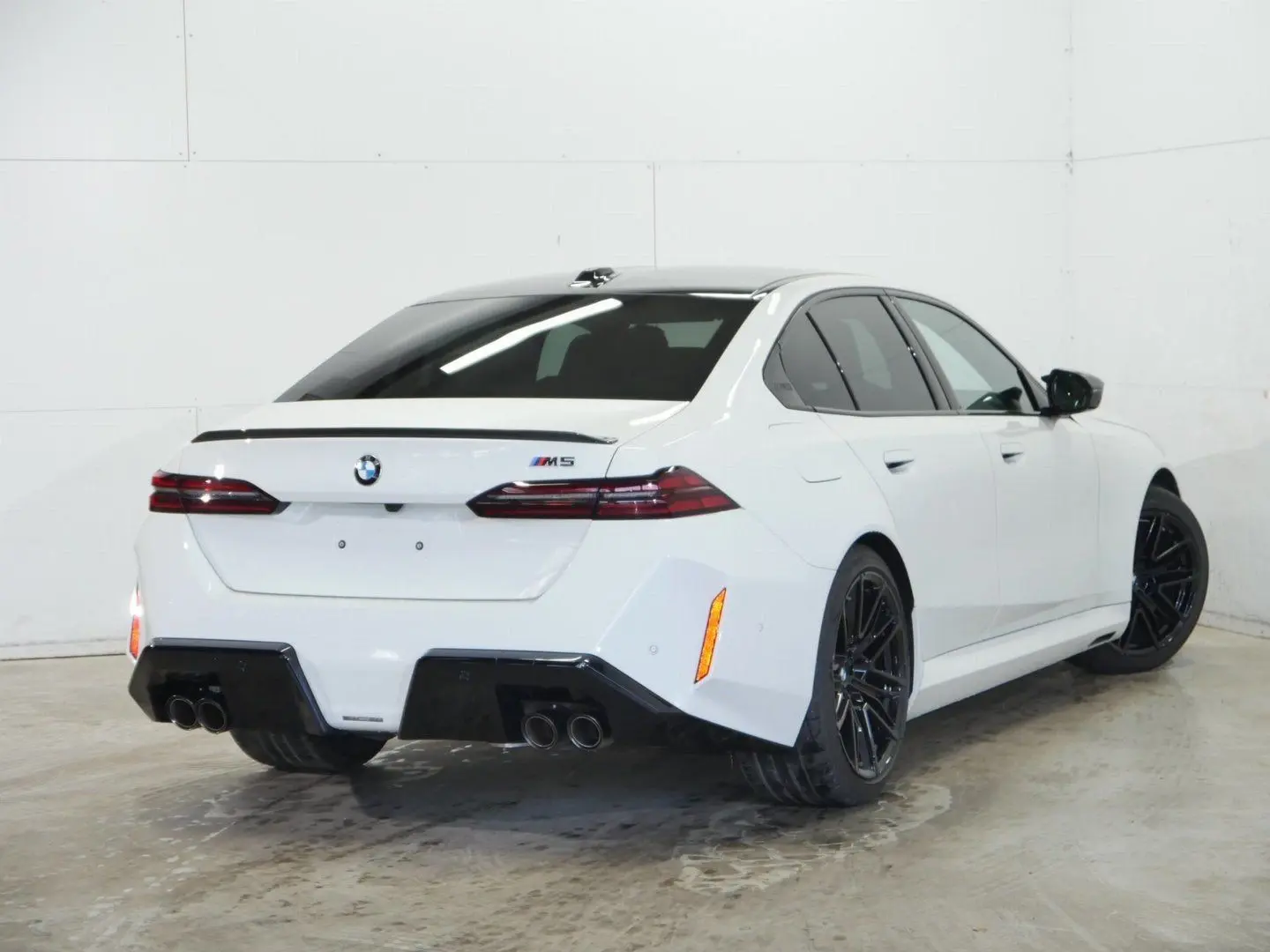 M5 Limousine M-Drive-Pack B&W CarbonKeramik AHK