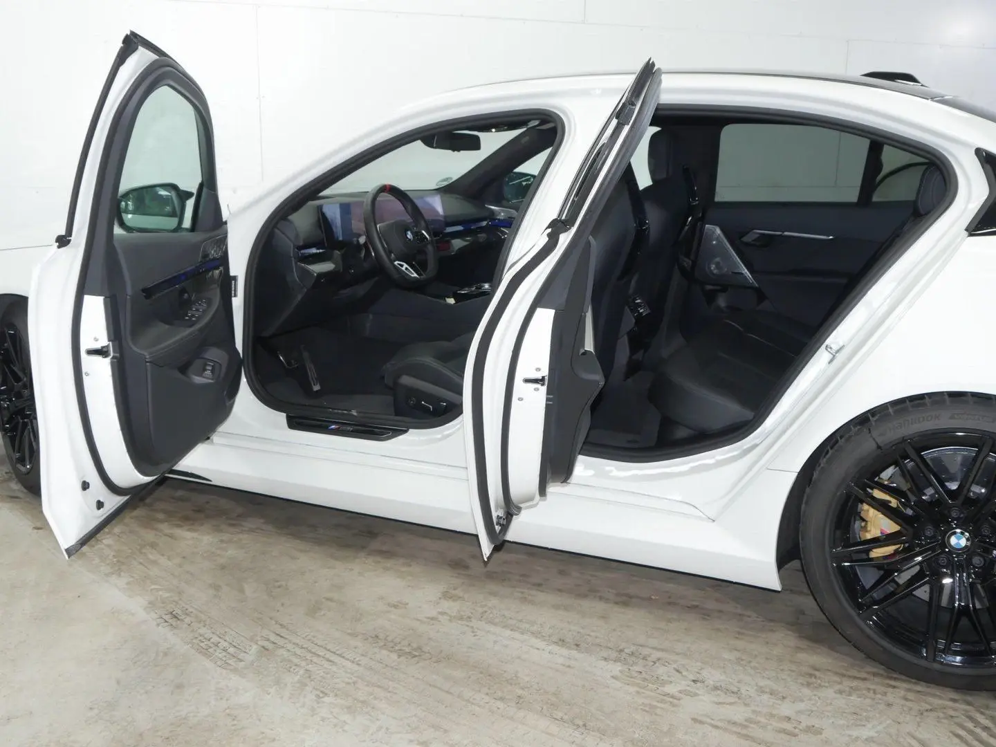 M5 Limousine M-Drive-Pack B&W CarbonKeramik AHK