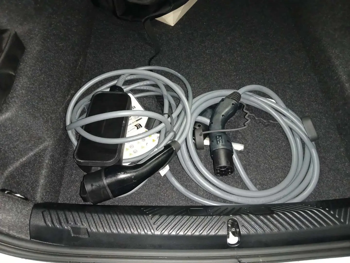 M5 Limousine M-Drive-Pack B&W CarbonKeramik AHK