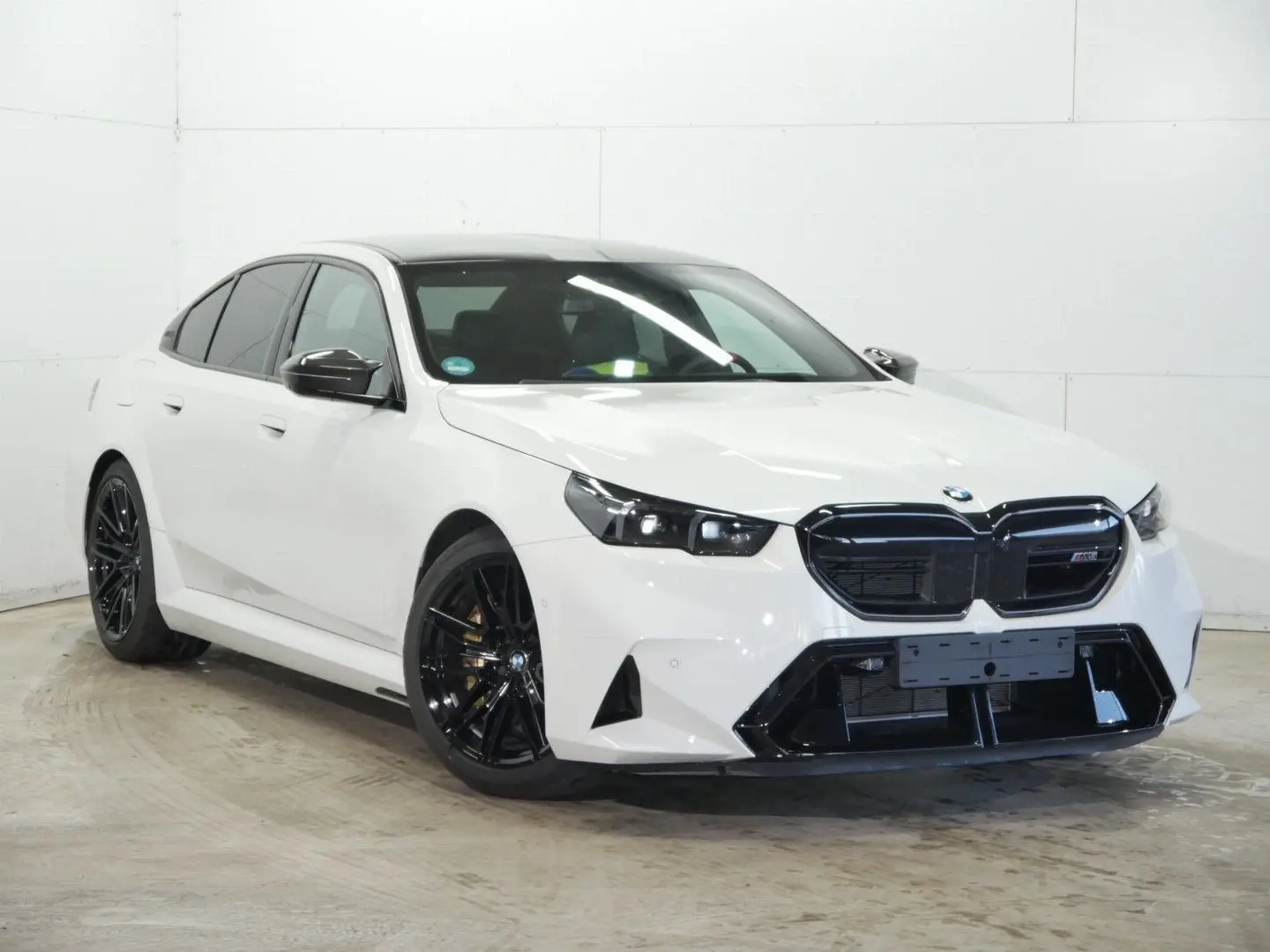 M5 Limousine M-Drive-Pack B&W CarbonKeramik AHK