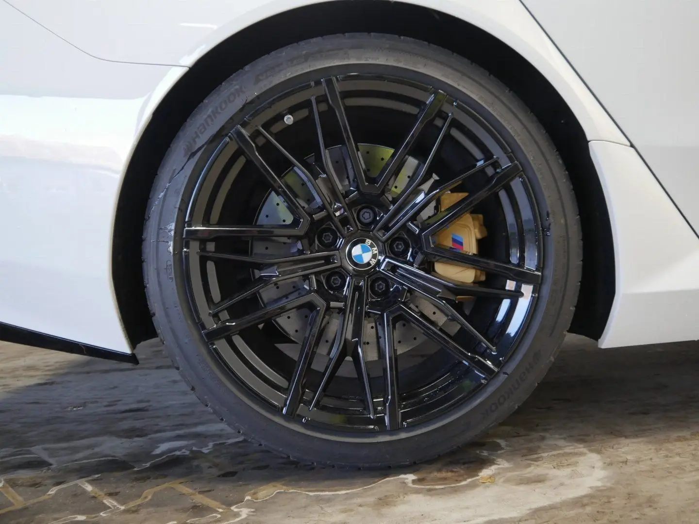 M5 Limousine M-Drive-Pack B&W CarbonKeramik AHK