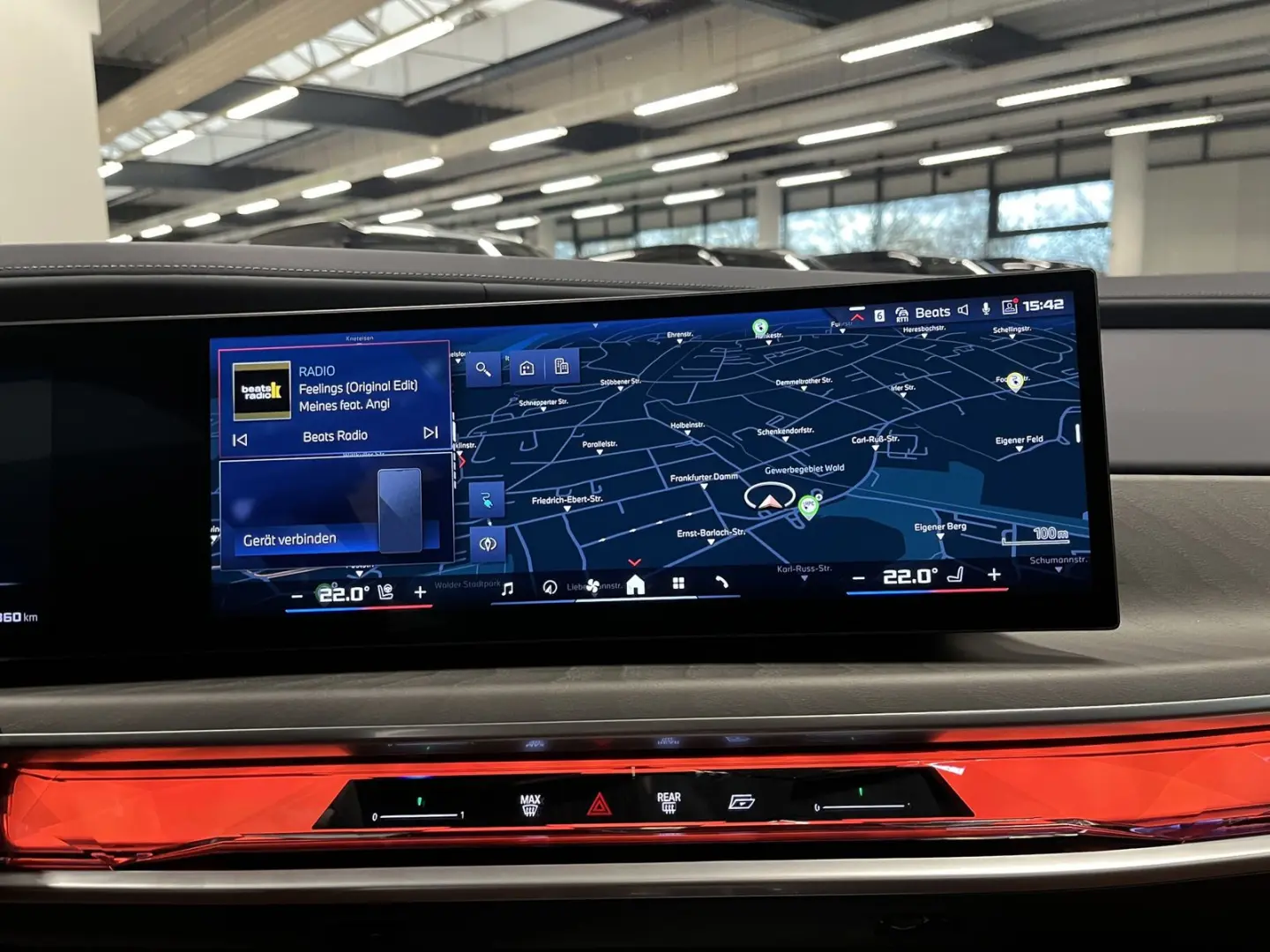 i7 M70 xDrive TV PANO ACC 360 KAM RFK NAVI Stand