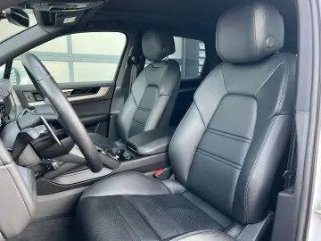 Cayenne E-Hybrid   BOSE   Head-Up   HD-Matrix