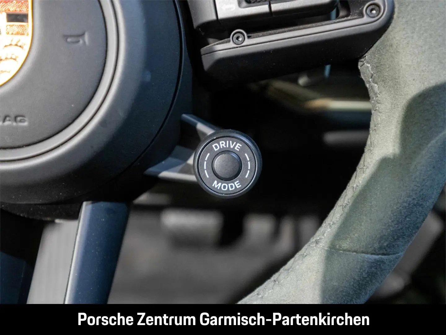 Cayenne E-Hybrid LenkradHZG Massagesitze 360