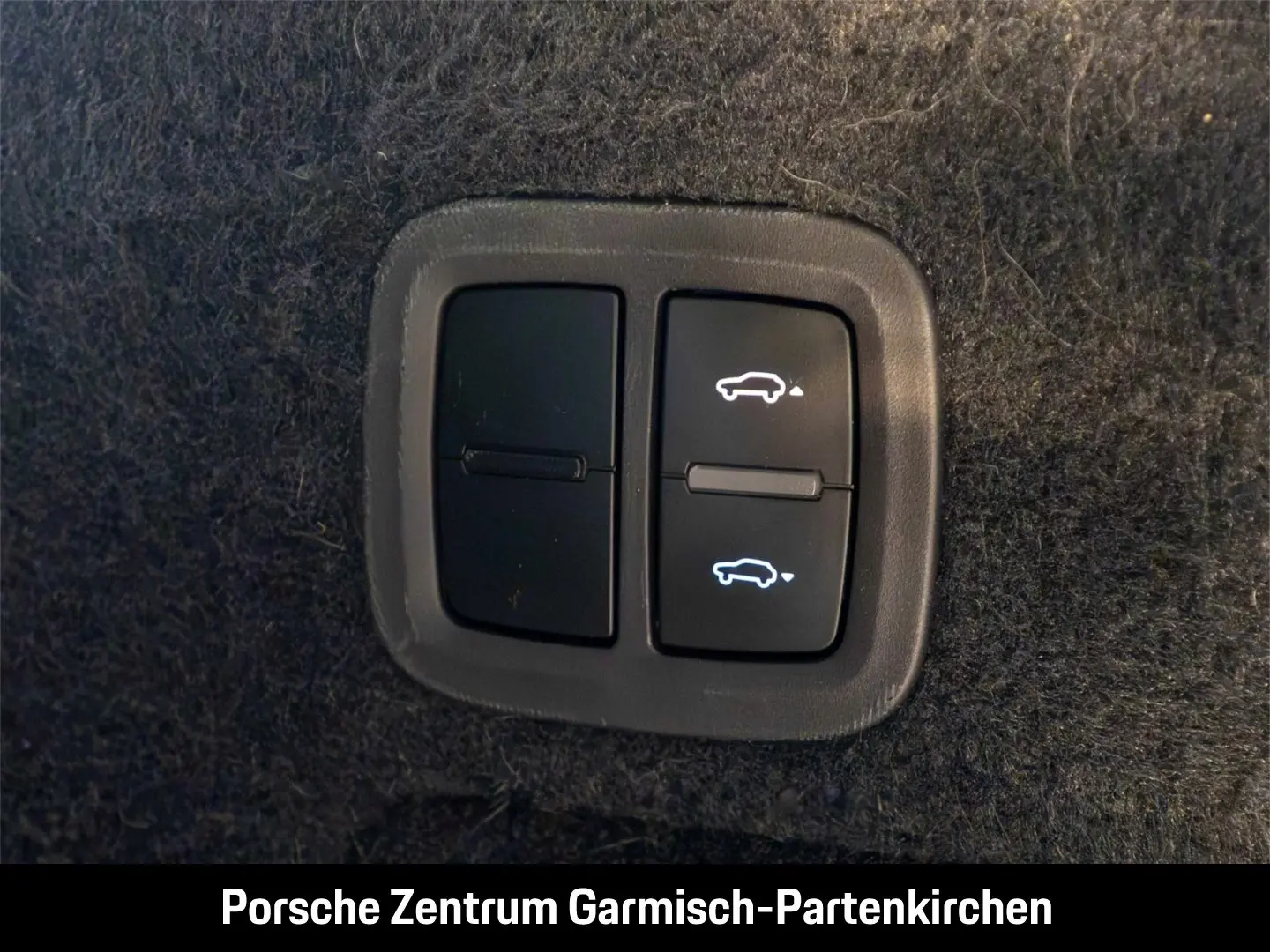 Cayenne E-Hybrid LenkradHZG Massagesitze 360