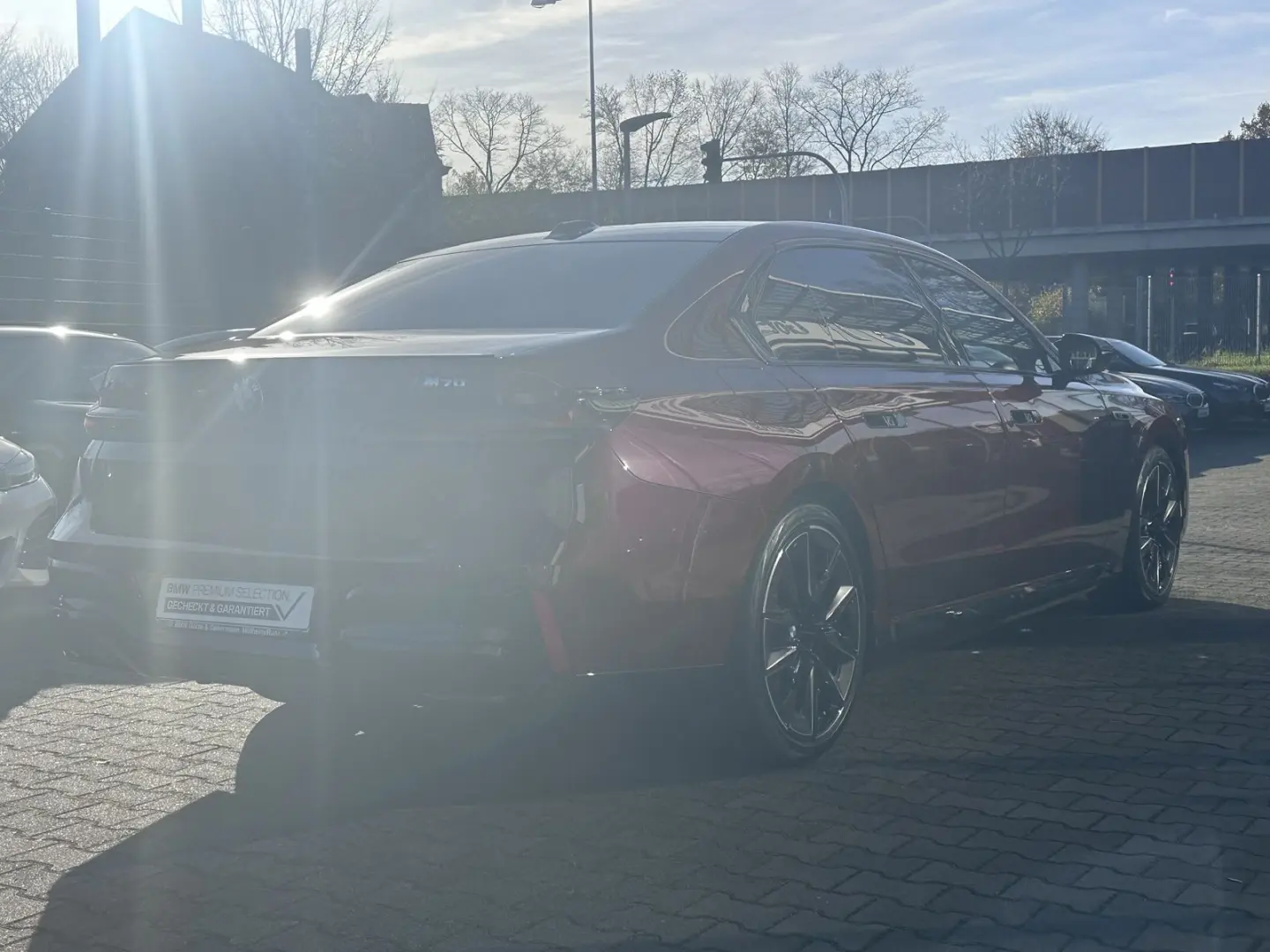 i7 M70 xDrive  B&W FondEntert UPE  EUR 217.630 -