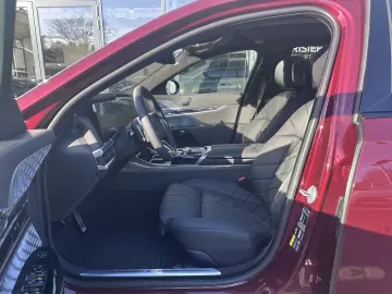 i7 M70 xDrive  B&W FondEntert UPE  EUR 217.630 -