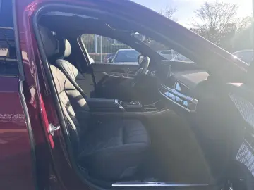 i7 M70 xDrive  B&W FondEntert UPE  EUR 217.630 -