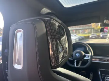 i7 M70 xDrive  B&W FondEntert UPE  EUR 217.630 -