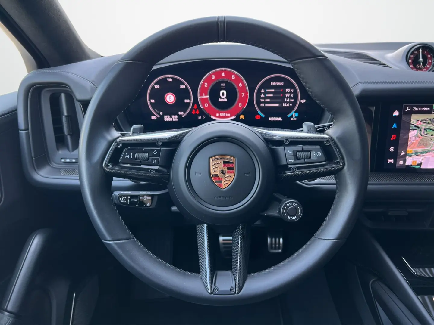 Cayenne GTS Coupe   PDCC   Hinterachslenkung