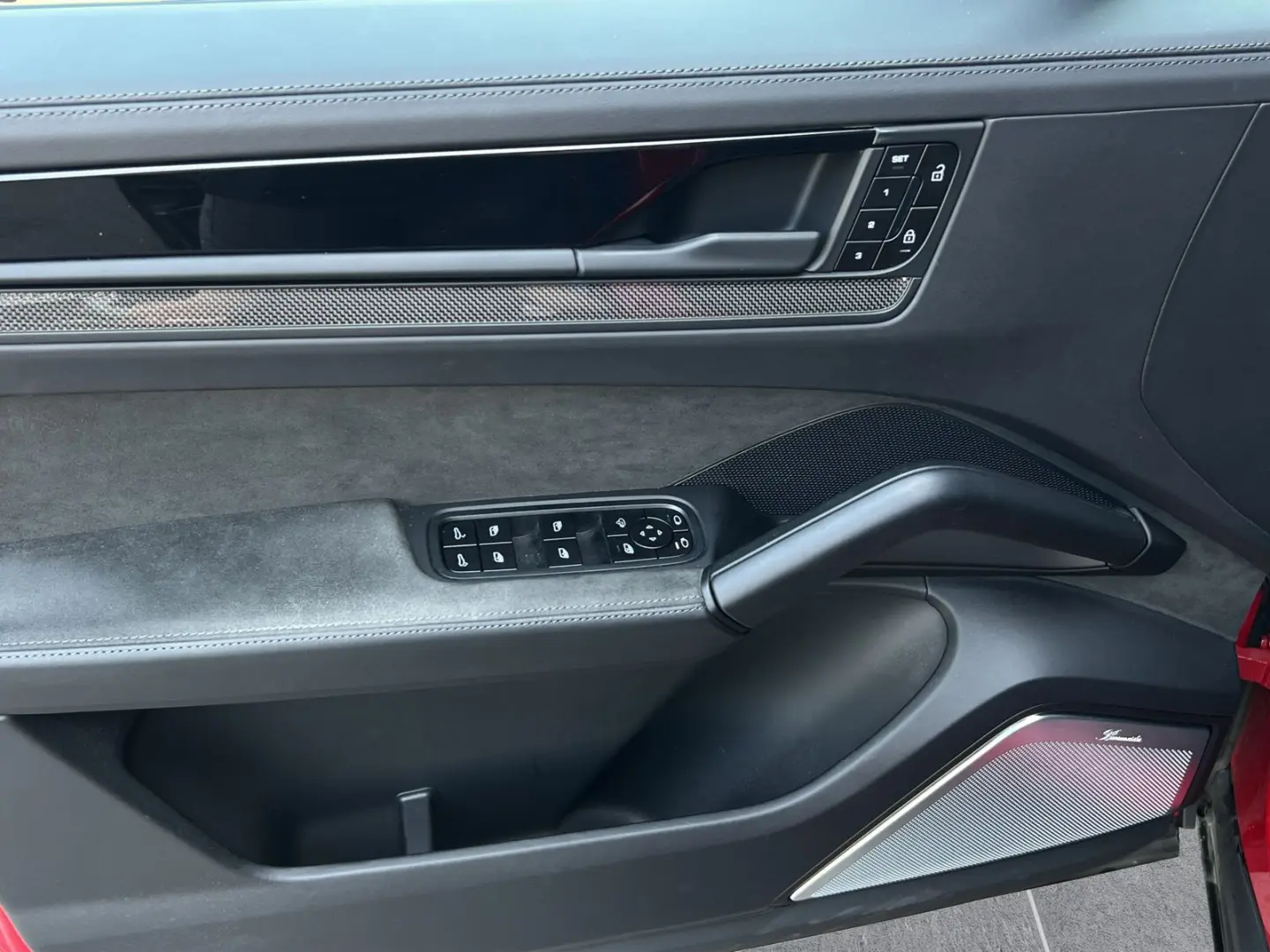 Cayenne GTS Coupe   PDCC   Hinterachslenkung