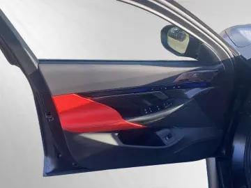 M5 Limousine  Frozen Deep Grey  M-DriversPackage