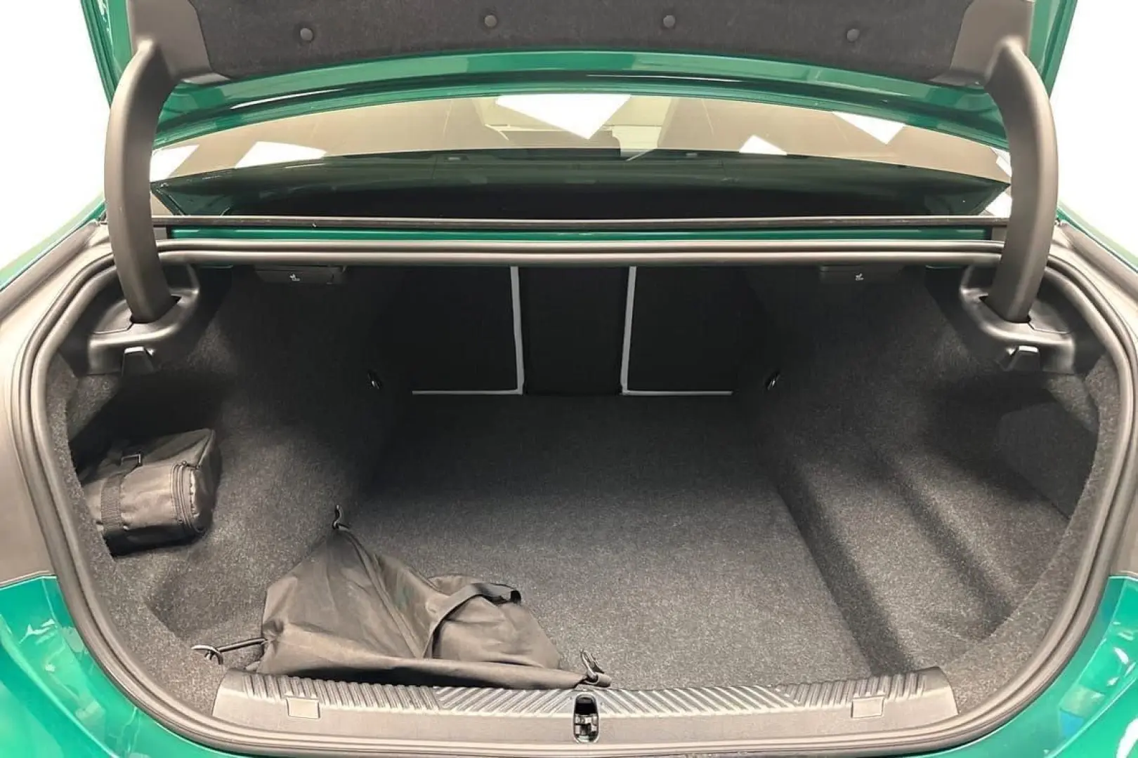 M5 xDrive Plug-In 727HP PANO B&O M-Drive Pro VAT