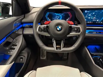 M5 xDrive Plug-In 727HP PANO B&O M-Drive Pro VAT