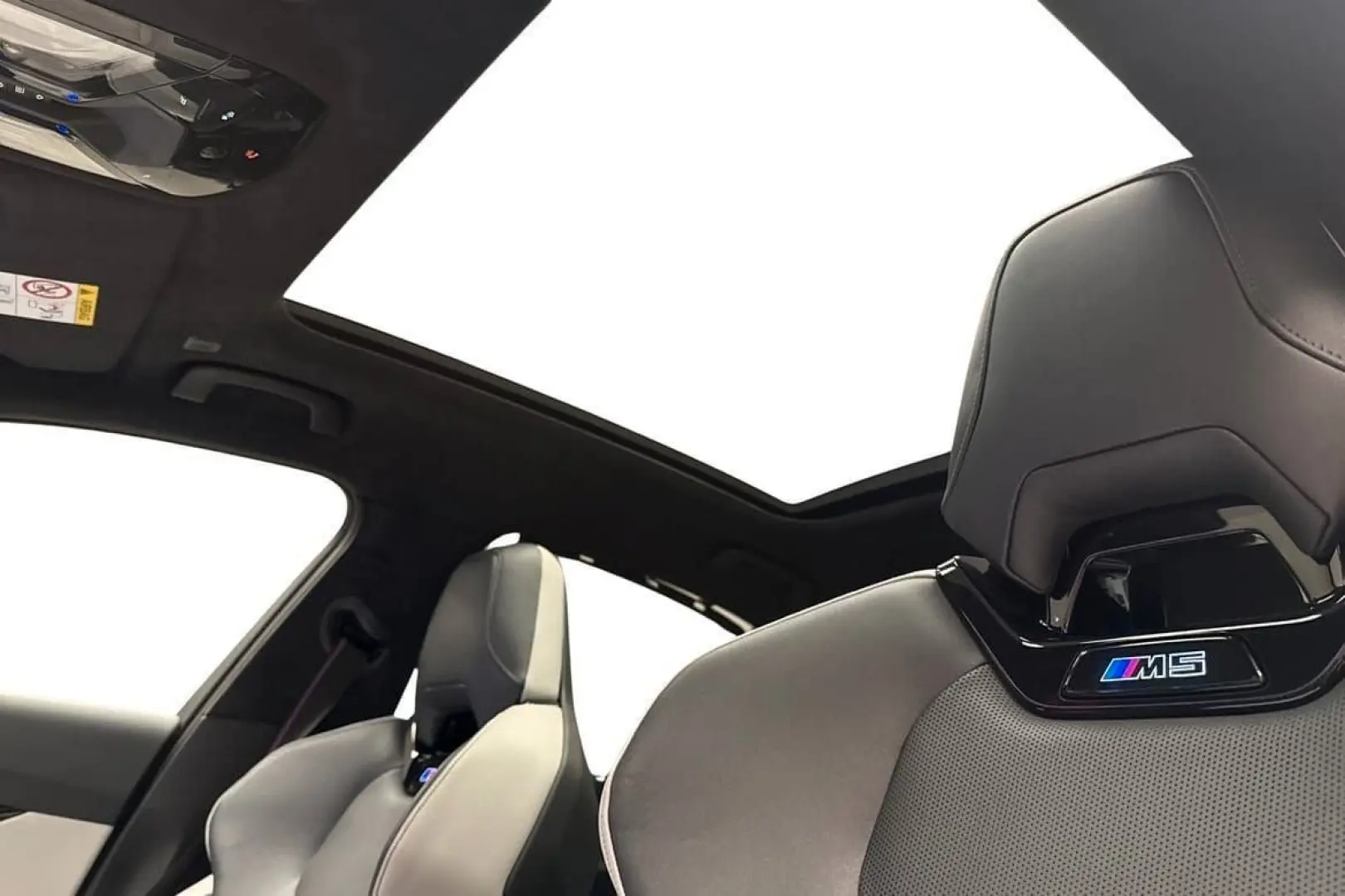 M5 xDrive Plug-In 727HP PANO B&O M-Drive Pro VAT