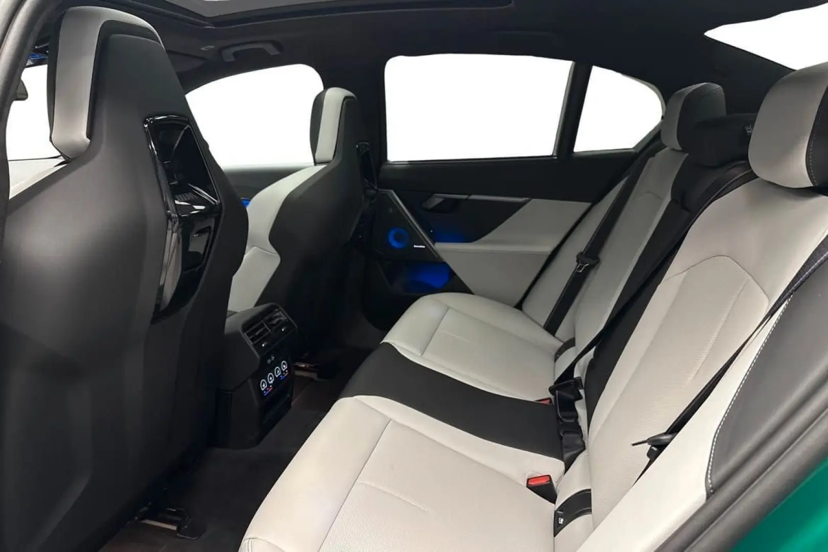 M5 xDrive Plug-In 727HP PANO B&O M-Drive Pro VAT