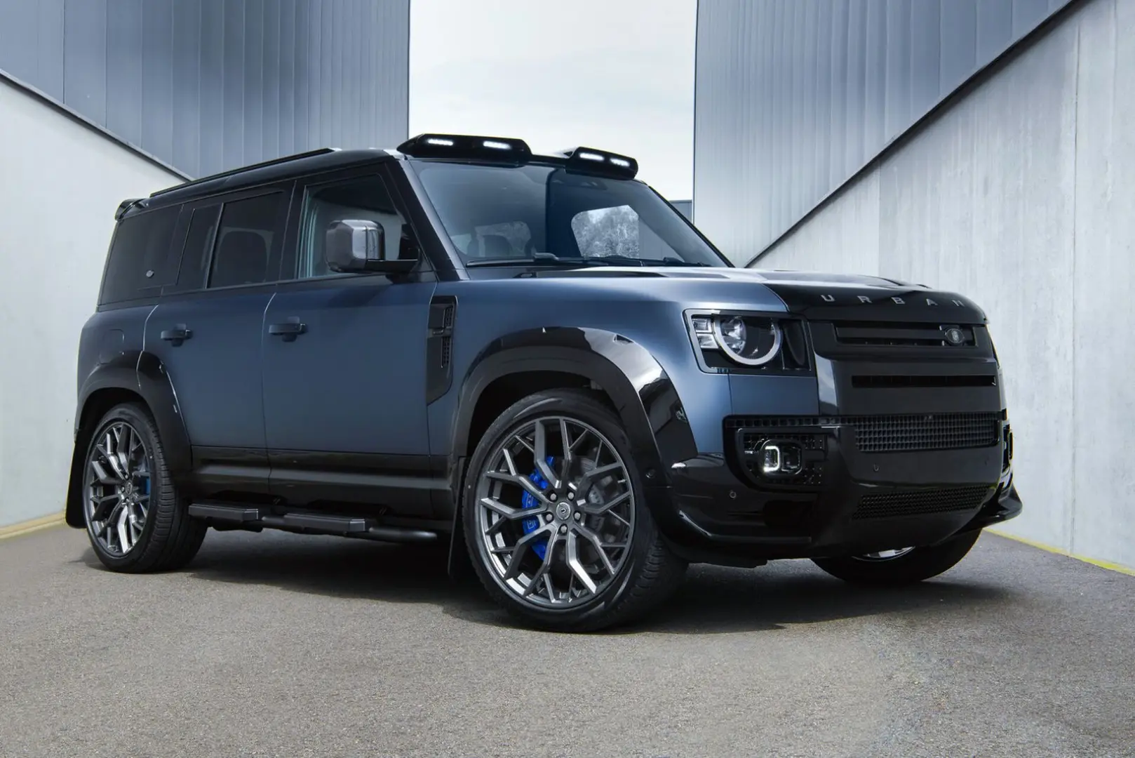 Defender P400e - URBAN WIDETRACK Defender P400e