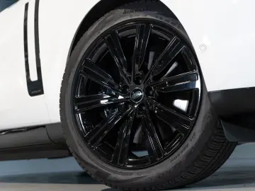 Range Rover P550e Autobiography  Shadow Line