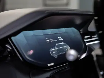 Range Rover P550e Autobiography  Shadow Line