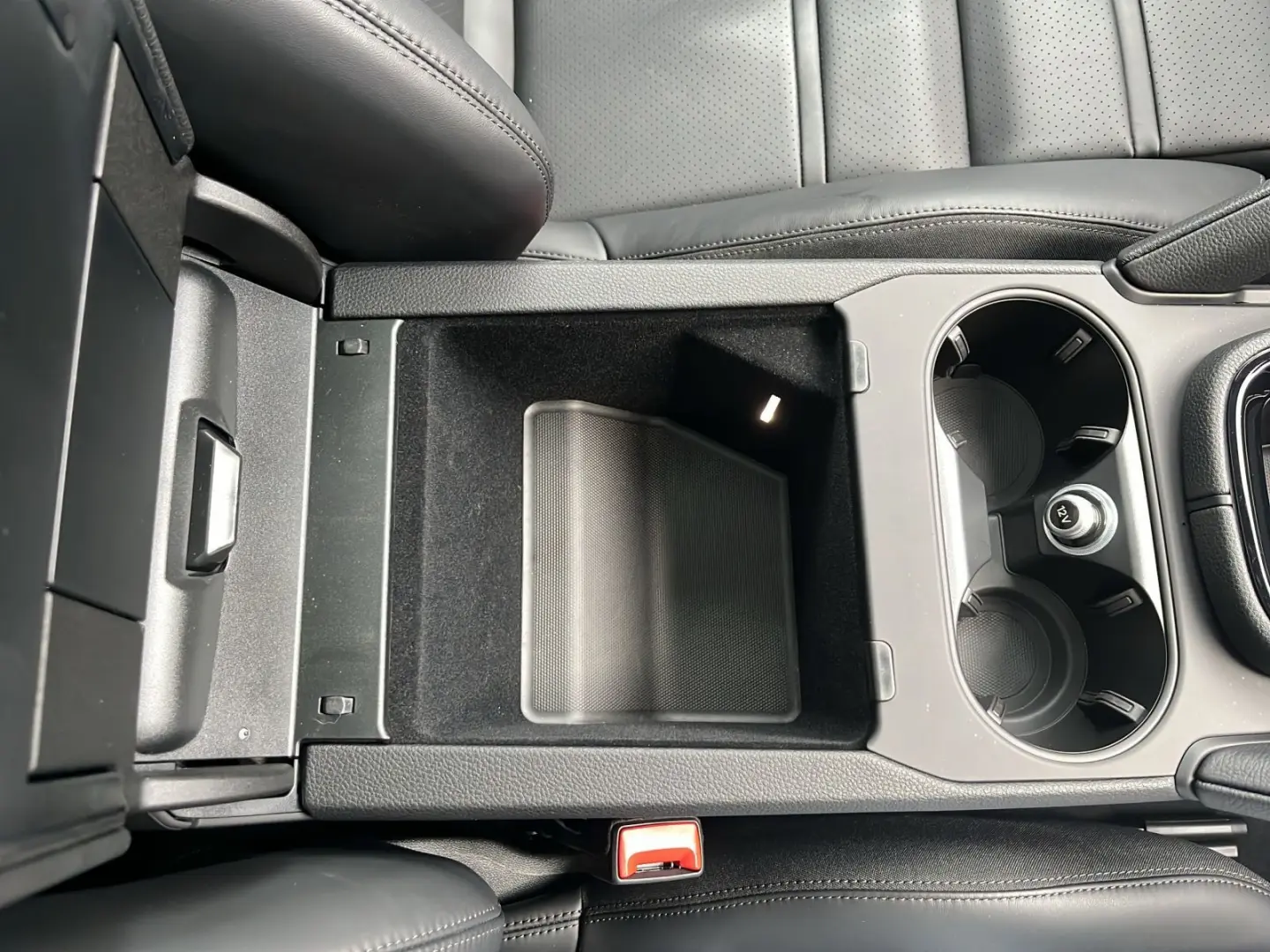 Cayenne Privacy  PASM  Privacy  90l  Pano.  18-W