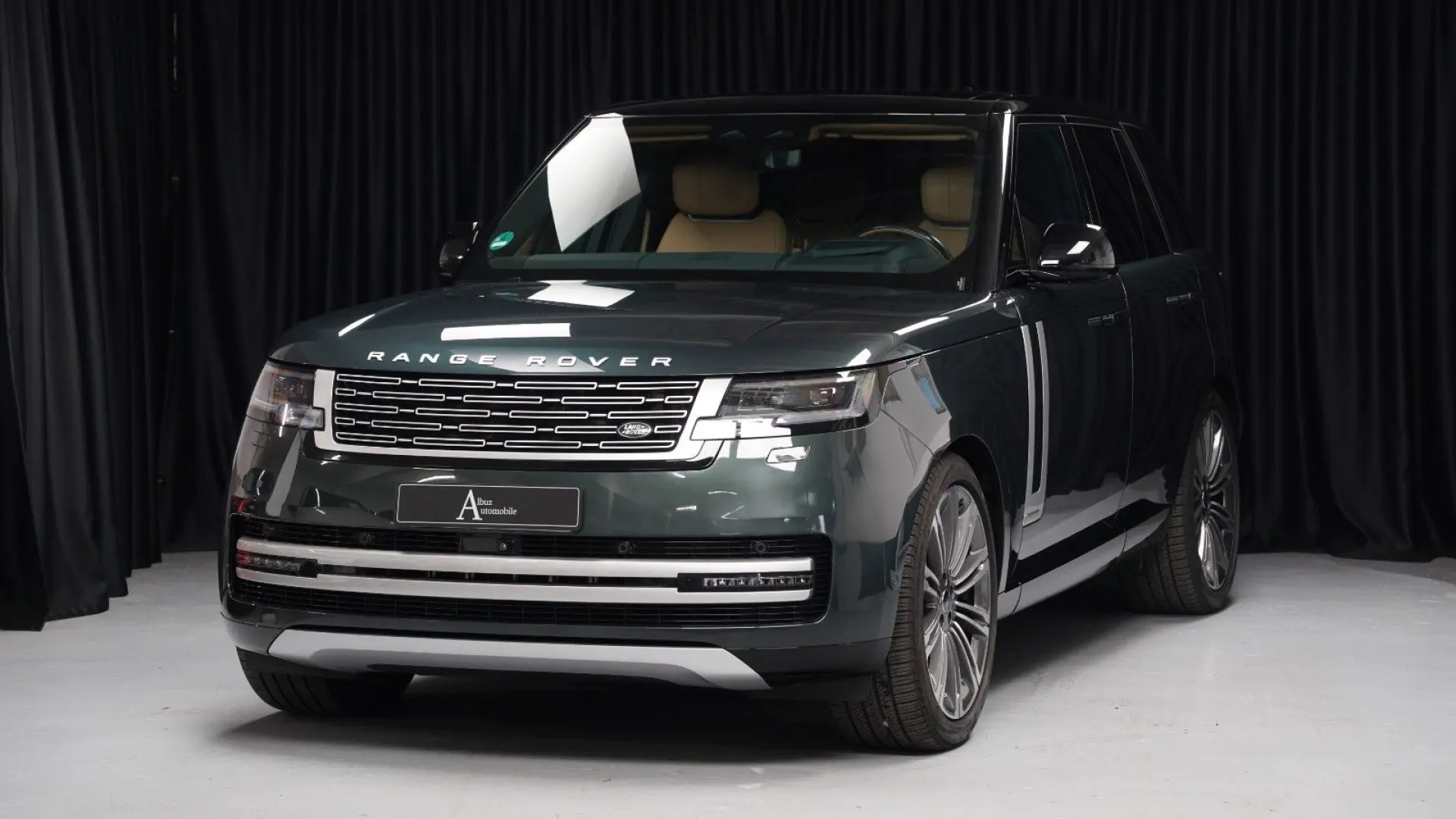 RangeRover P530 Autobiography  360 Massage AHK
