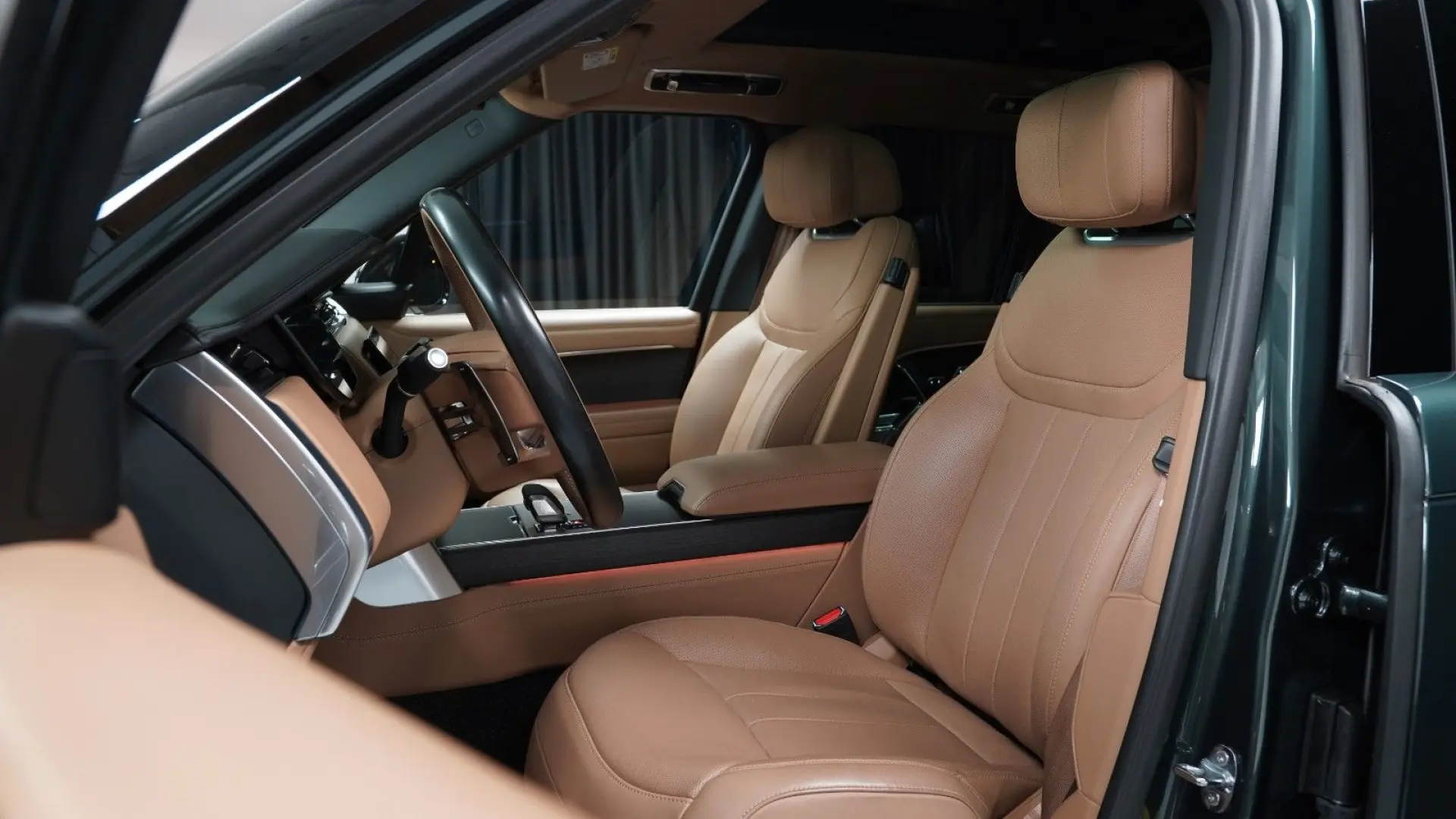 RangeRover P530 Autobiography  360 Massage AHK