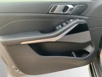 X7 xDrive40d M Sport Pro AHK SkyLounge Komforts.