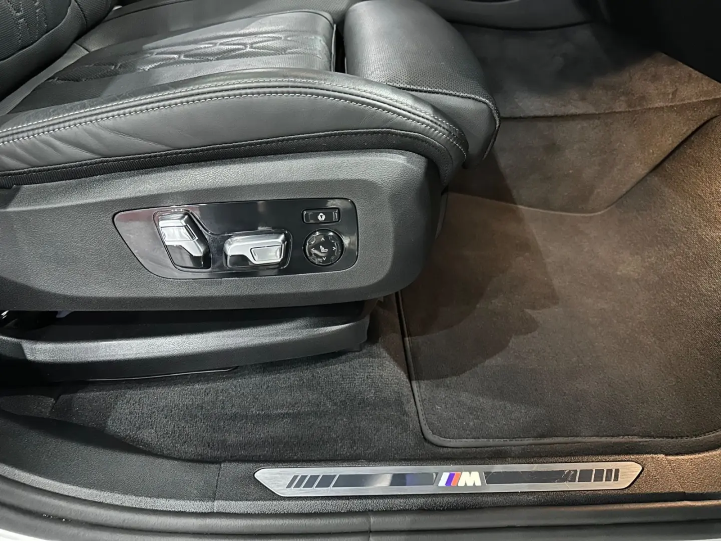 X7 xDrive 40 d M Sport   Soft-Close   SkyLounge